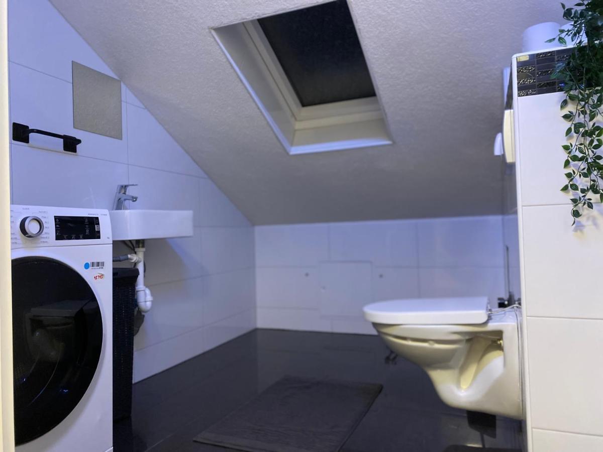 Deluxe Business Suite Mit Netflix Premium & Parkplatz, Zentral Zu Audi & Schwarz Gruppe With 2 Bedrooms バート・フリードリヒスハル エクステリア 写真