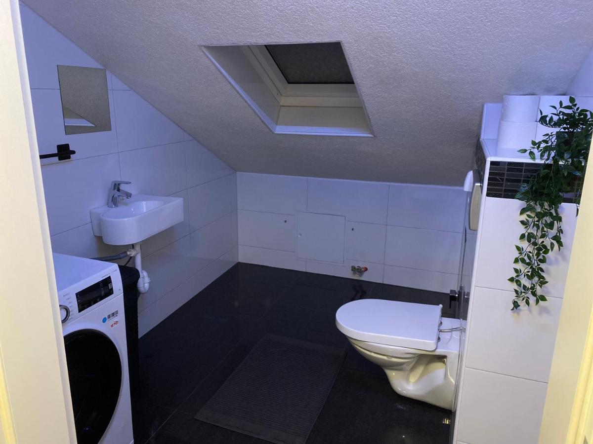 Deluxe Business Suite Mit Netflix Premium & Parkplatz, Zentral Zu Audi & Schwarz Gruppe With 2 Bedrooms バート・フリードリヒスハル エクステリア 写真