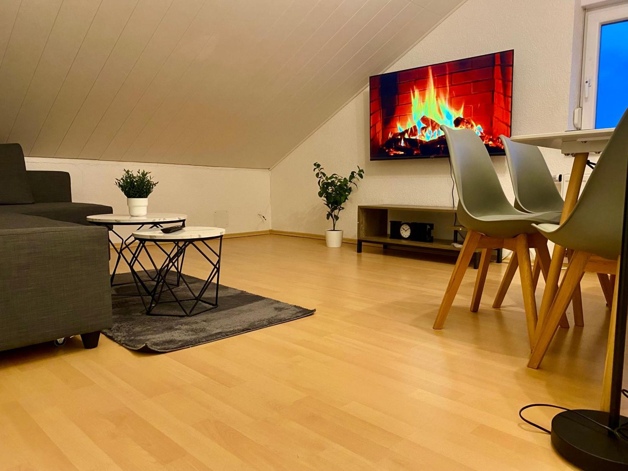 Deluxe Business Suite Mit Netflix Premium & Parkplatz, Zentral Zu Audi & Schwarz Gruppe With 2 Bedrooms バート・フリードリヒスハル エクステリア 写真